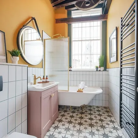 The Gold Penny - 1 Bed In By Mint Bristol